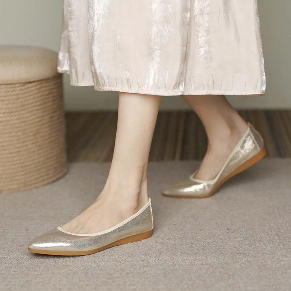 JOEupin Women's Pointed Toe Dress Flats Comfort Slip On Foldable Ballet Flat Shoes Soft with Bowknot